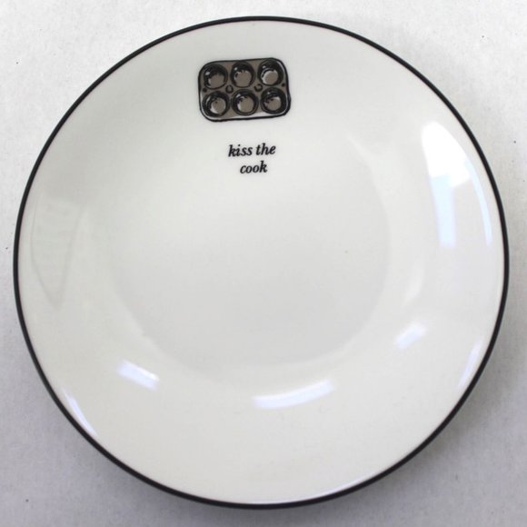 kate spade Tidbit Plates 2 Pieces NO BOX - Picture 2 of 5